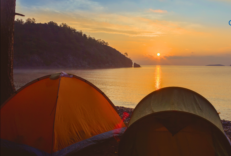 Cắm trại qua đêm tại Bàu Trắng hoặc gần biển