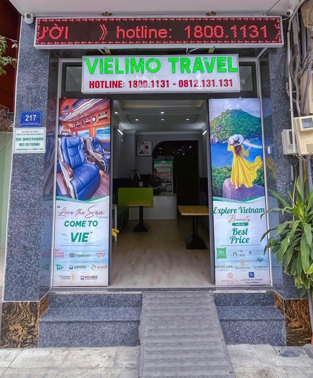 Vie Limo - Trải Nghiệm Chuẩn 5 Sao Cho Chuyến Đi Êm Ái
